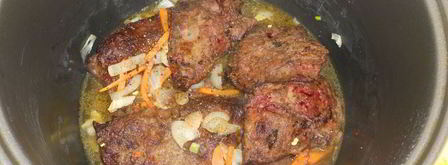 говяжья печень с луком и морковью в мультиварке. Шаг 6