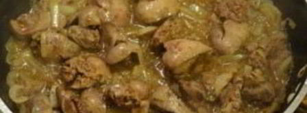 печень куриная, тушенная с луком. Шаг 4