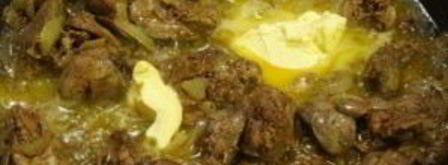 печень куриная, тушенная с луком. Шаг 5