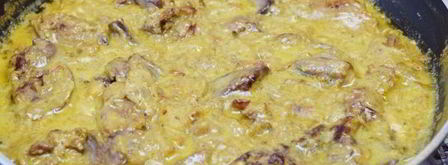 печень куриная, жареная с луком в сметане. Шаг 9