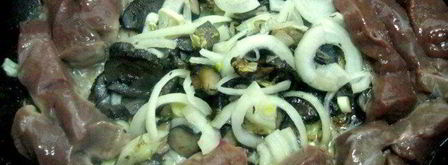 печень с грибами на картофельном блине. Шаг 2