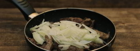 печень с луком. Шаг 5