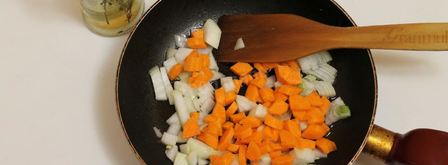 печень с морковью и сметаной. Шаг 3