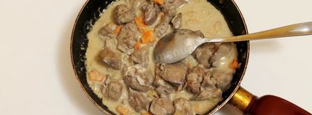 печень с морковью и сметаной. Шаг 7