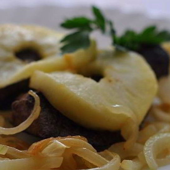 Рецепт печени с яблоками