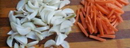 печень со сметаной в мультиварке. Шаг 2