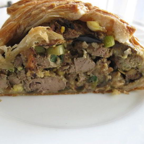 Рецепт плетенки из слоеного теста, с баклажанами и куриной печенью