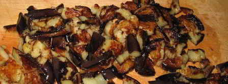 плетенка из слоеного теста, с баклажанами и куриной печенью. Шаг 3