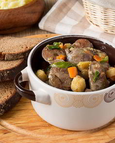 Жареная куриная печень с яблоками и сладким перцем