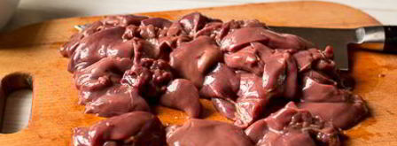 жареная куриная печень с яблоками и сладким перцем. Шаг 7