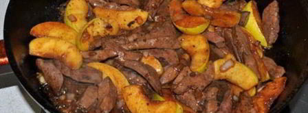 жареная печень с яблоками. Шаг 6