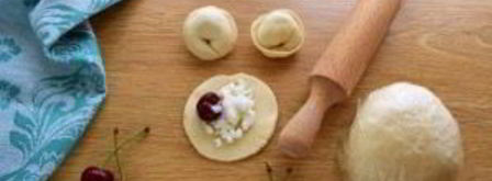 пельмени с вишней и творогом. Шаг 4