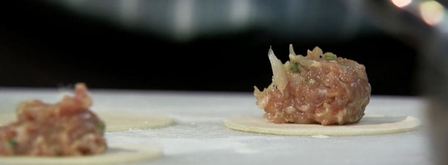 пельмени со свининой и кальмарами. Шаг 4