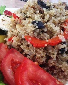 Плов из киноа с грибами