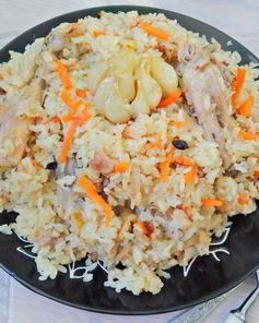 Плов с курицей и курагой в духовке