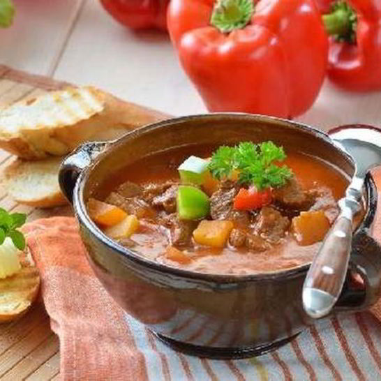 Рецепт мясного рагу с картофелема и болгарскима перцема