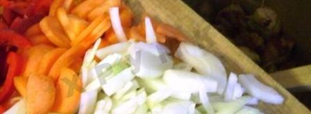 рагу из белой фасоли со свининой и грибами в мультиварке. Шаг 3