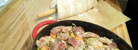 слоеное рагу из мяса и овощей под хлебной корочкой. Шаг 5