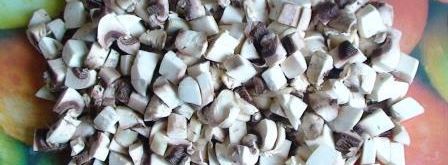 запеченная тыква, фаршированная овощным рагу с грибами и сыром. Шаг 2