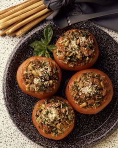 Итальянские, фаршированные ризотто помидоры с шафраном и базиликом