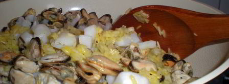 желтое ризотто с морепродуктами. Шаг 12