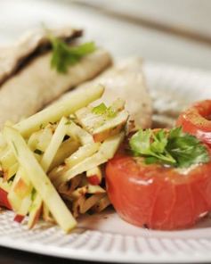 Филе сома с запеченными помидорами