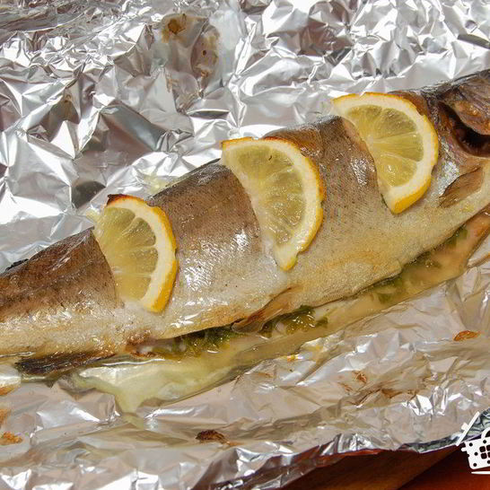 Рецепт форели, запеченной с лимоном и зеленью