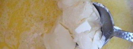 кальмары, фаршированные морепродуктами, под сливочным соусом. Шаг 5