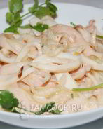 Кальмары, тушеные в сметане