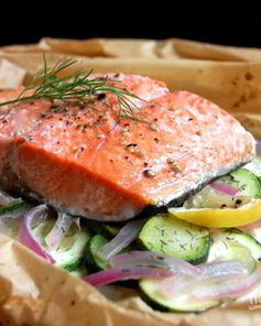 Лосось в духовке на овощной подушке