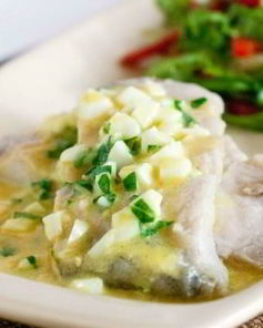 Рыба отварная с соусом польским