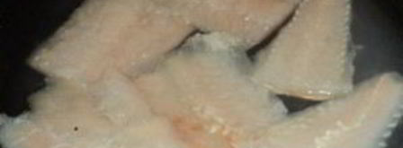 рыба отварная с соусом польским. Шаг 2