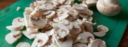 тилапия с салатом из грибов и перловой крупы. Шаг 2