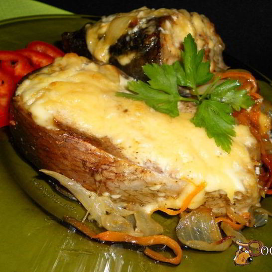 Рецепт толстолобика запеченного с овощами и сырома