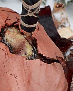 Цесарка, запеченная в глине