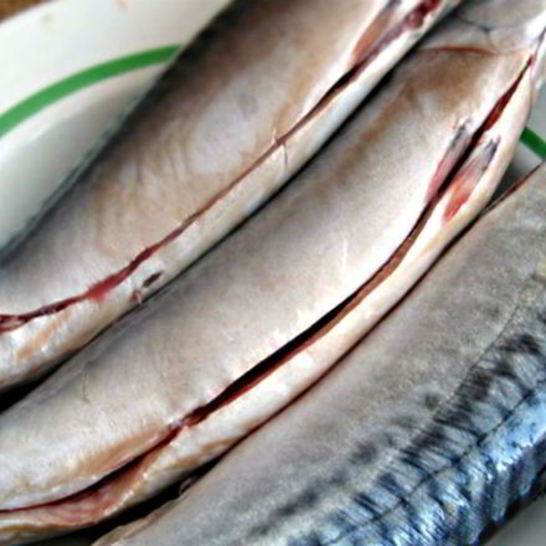 Рецепт запеченной скумбрии с орехами и сыром