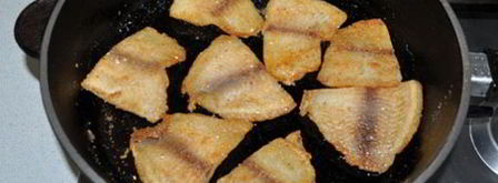 жареная рыба в кукурузной муке со специями. Шаг 4