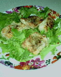 Жареный кижуч в зелени