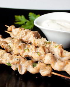 Куриные шашлычки на шпажках