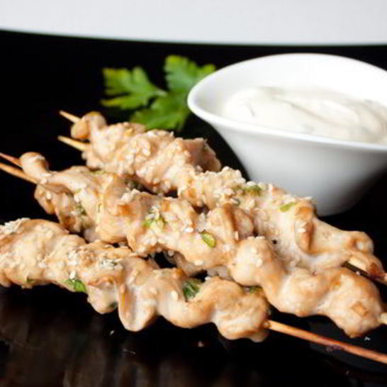 Рецепт куриных шашлычков на шпажках