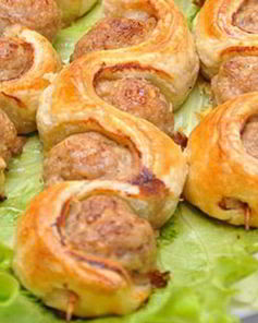 Шашлычки в слоеном тесте на шпажках