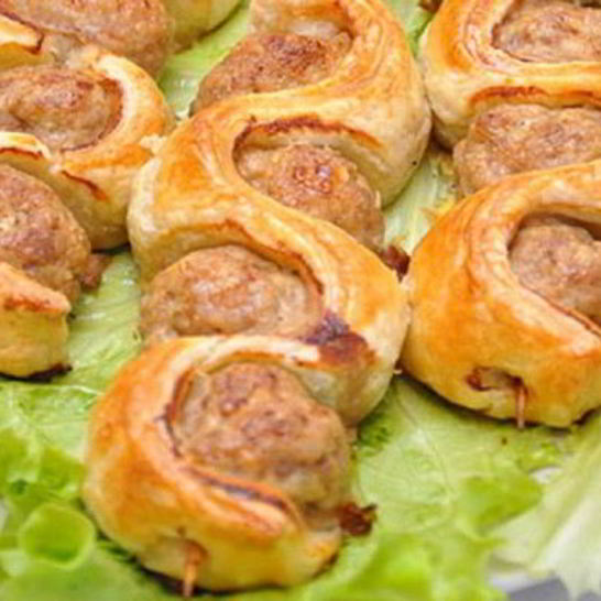 Рецепт шашлычков в слоеном тесте на шпажках