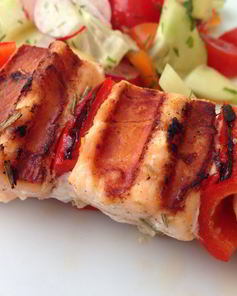 Шашлык из лосося с черри в розмариновом маринаде