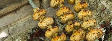 шашлык из шампиньонов на углях. Шаг 11