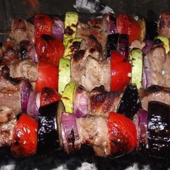 Рецепт шашлыка из свинины с овощами в луковом маринаде