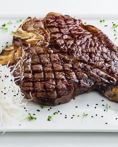 Стейк фиорентино на гриле — тосканская кьянина