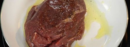 стейк из говядины с шоколадным соусом и овощами вок. Шаг 2