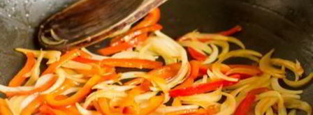 стейк из свиной вырезки со смородиновым соусом. Шаг 5