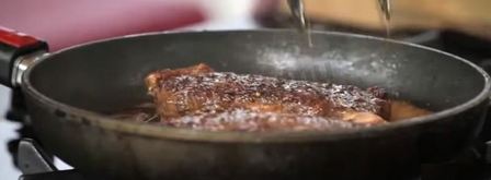 стейк из телятины на сковороде. Шаг 7