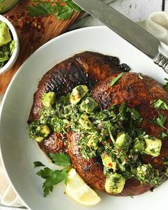 Стейки из королевских шампиньонов под соусом Чимичурри